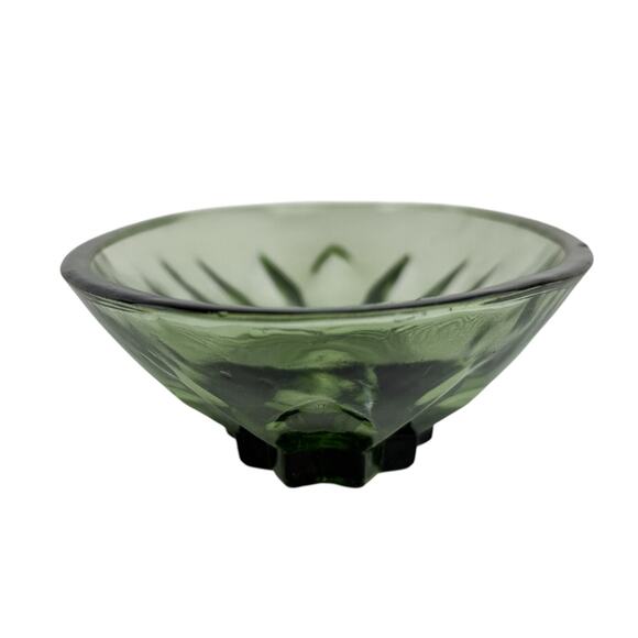 Vintage Green Pressed Glass Oval Serving or Candy Dish, Mid Century Avocado - Picture 8 of 16